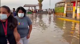Sirens blare as large waves hit Peru after tsunami warning