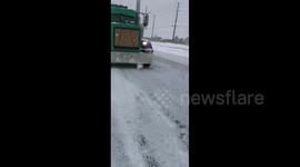 Canada: Vehicles Stuck On Highways In Toronto Amid Heavy Snow