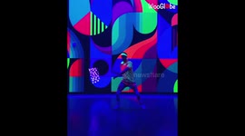 Illusion of magic as flow artist performs mesmerising 'leviwand' routine under black light