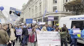 'No Vax Mandate!' Anti-vaxxers chanted as they marched down Regent Street