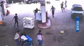 The police be threatened with gun