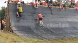 Funny fail: UK man 'hits the wall' during endurance event