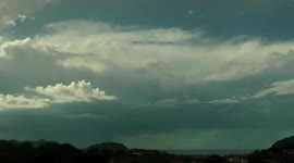 Evolución de nubes y creación de una tormenta en San Sebastian