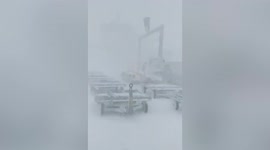 Heavy snow in Turkey forces Istanbul Airport to close