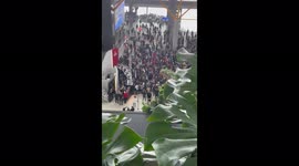 Turkey: Stranded Passengers At Istanbul Airport Protest To Demand Hotel Rooms 2