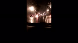 Car burns at road, it is so hot at close with they. Горит автомобиль на мкаде