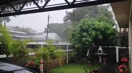 Mauritius: Cyclone Batsirai Brings Strong Winds, Warning Class IV Issued 2