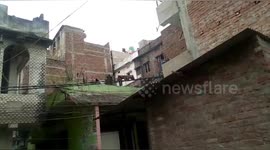 Get down! Residents confuse touching powerlines in Indian town for gunfire