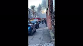 Huge fire erupts in Birmingham, UK at repair shop