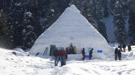 Stunning snow igloo cafe opens in the Himalayas