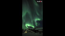 'DREAMY Northern Lights dancing in the beautiful night sky over Lapland, Sweden
'