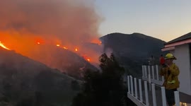 Massive brush fire erupts in Laguna Beach, California