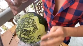 Vietnamese carves beautiful dragon artwork into watermelon