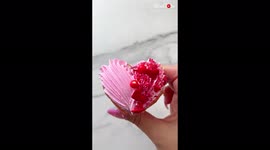 Baker shares BRILLIANT heart-shaped cupcake hack