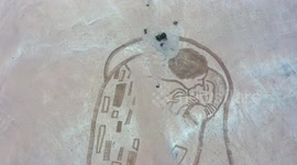 Artist recreates giant version of Gustav Klimt's 'The Kiss' in time for Valentine’s Day