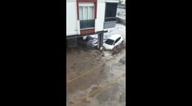 HORROR FLOOD: Locals evacuate massive floods overtakes city