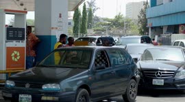 Nigerians spend 13 grueling long hours in line to get fuel in Abuja, Nigeria