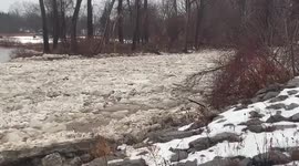 US: Warmer Temperatures Melt Snow To Cause Ice Jams In New York Rivers 2