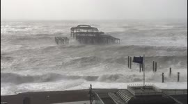 Storm Eunice batters Brighton West Pier