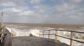 Storm Eunice.  Big Waves Filmed in Broadstairs Kent 1pm