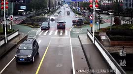 Car drives onto bollards on Chinese road