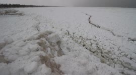 Entire ice sheet moves during Ontario blizzard