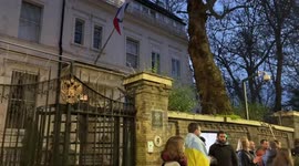 Ukrainians in London protest in front of Russian Embassy against Russian aggression