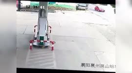 Elderly Chinese man narrowly avoids serious injuries after being hit by out of control coach