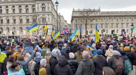Hundreds rally outside Downing Street in solidarity with Ukraine amid Russia attack
