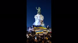 Parisians gather to show support for Ukraine amid Russian attacks