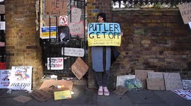 Ukrainians protest outside the Russian embassy in London agains the invasion of Ukraine by Russia