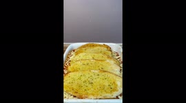Tiktok Chef makes a classic Lasange with a twist - Using Garlic Bread instead of pasta