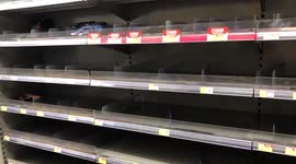Panic buying ensues in Hong Kong as locals fear possible COVID-19 lockdown