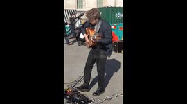 Street performer Andrew Duncan Every Teardrop is a Waterfall Cold Play Cover