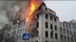 Four weeks of war in Ukraine: Government building in central Kharkiv burns after Russian rocket strike (March 2)