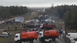 Thousands of local residents block roads in southern Ukraine ahead of Russian advance