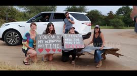 Tom Cruise takes superfans' breath away with a photo op they'll never forget