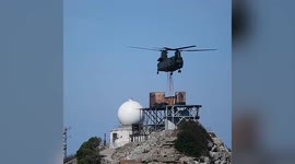 Incredible scenes as RAF chinook delivers a radar to Rock of Gibraltar