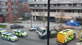 MAJOR INCIDENT in SOUTHAMPTON - Officer collecting and bagging evidence of suspected criminal who was chased by police & jumped off 2nd floor balcony, seriously injuring himself.