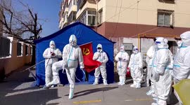 COVID-19 volunteer in protective clothing shows off impressive rope skipping skills in China