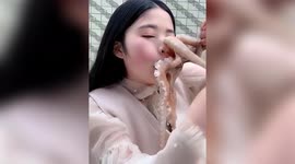 Octopus nearly rips off face of Chinese blogger who tried to eat it alive