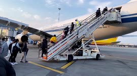 First charter flight takes Chinese nationals in Ukraine back home