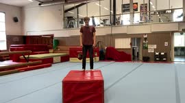 INJURED WORLD CLASS PARKOUR ATHLETE DOES A CRAZY ROUTINE ON ONLY ONE LEG