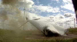 Controlled demolition of a wind turbine (70+ Metres) in Magdeburg, Germany.