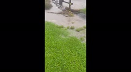 Heavy rain prompts flood warning in Sydney NSW, Australia