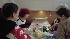 Meet the 'extremely brave' women running makeshift relief centre for fleeing refugees in Ukraine - subtitled