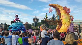 Parade at Disneyland Paris