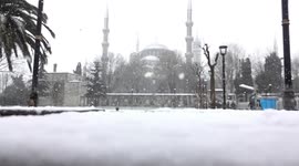 Blizzard hits Istanbul, more than 200 flights cancelled due to snow