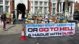 Russian Embassy in London becomes focal point for anti-Putin sentiment
