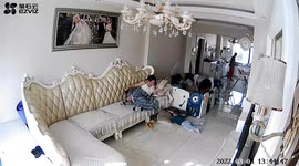 Pillow prevents toddler from getting injured after he falls off sofa